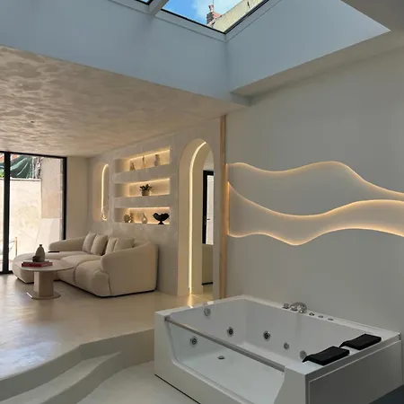 Capsule Cine Glisse - Cinema - Balneo - Garage