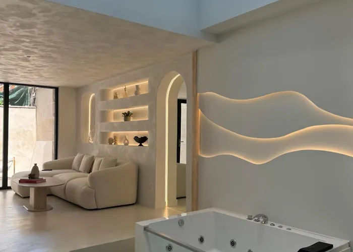 Capsule Ciné Glisse - Cinéma - Balnéo - Garage