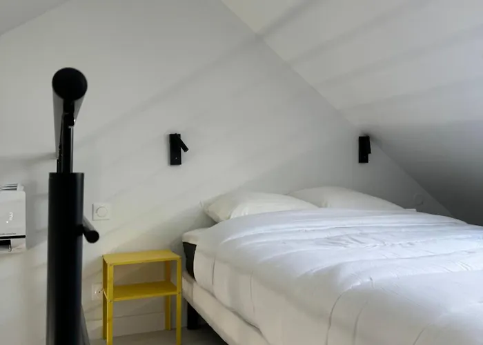 Capsule Ciné Glisse - Cinéma - Balnéo - Garage *