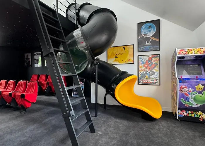 Capsule Ciné Glisse - Cinéma - Balnéo - Garage Villa Roubaix